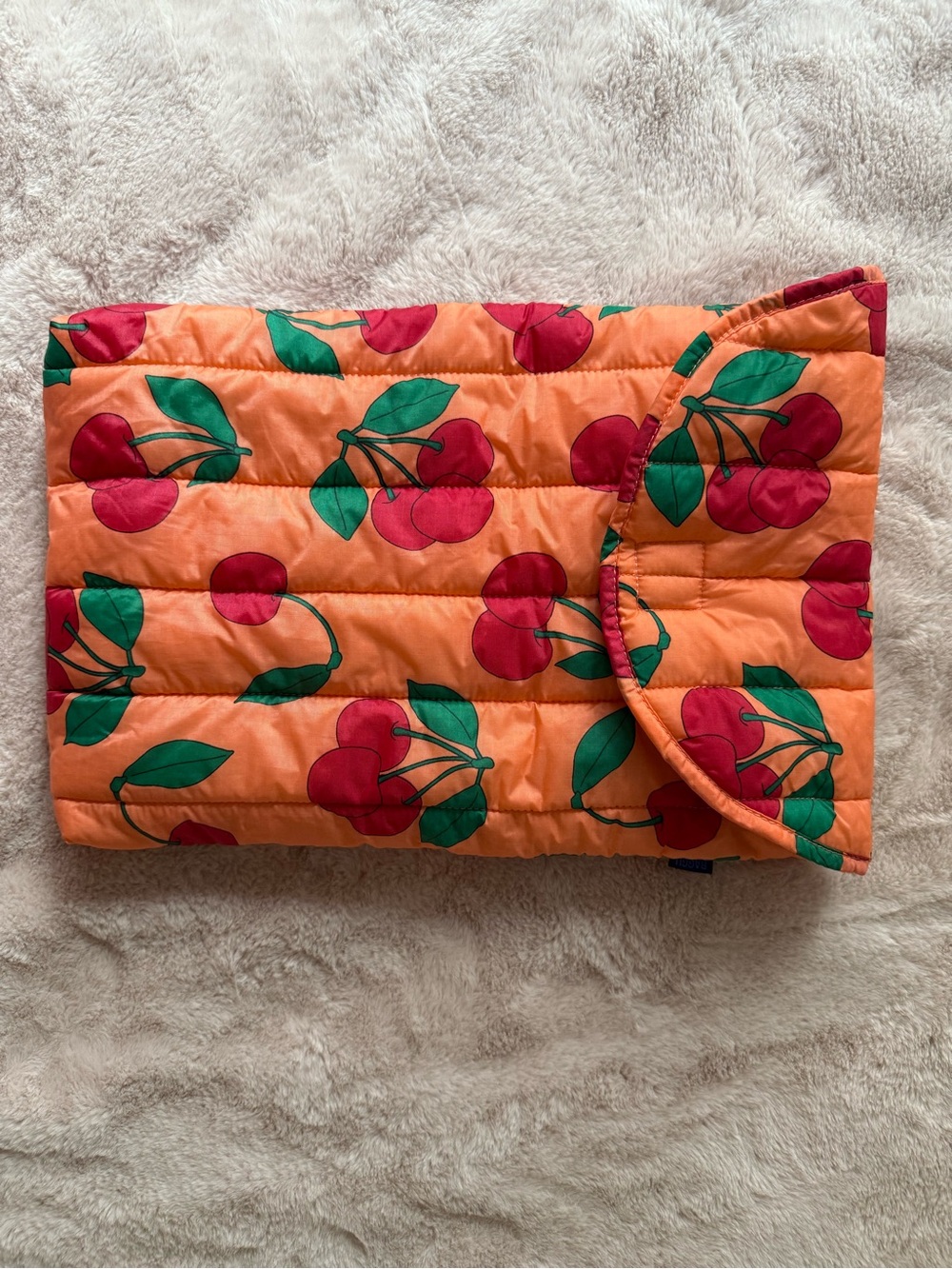 BAGGU Puffy Laptop Sleeve 13”/14” Sherbert Cherry - Picture 8 of 10